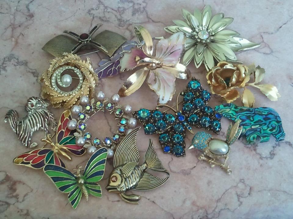 stuff-for-sale-costume-vintage-jewelry-fort-worth-junkerval